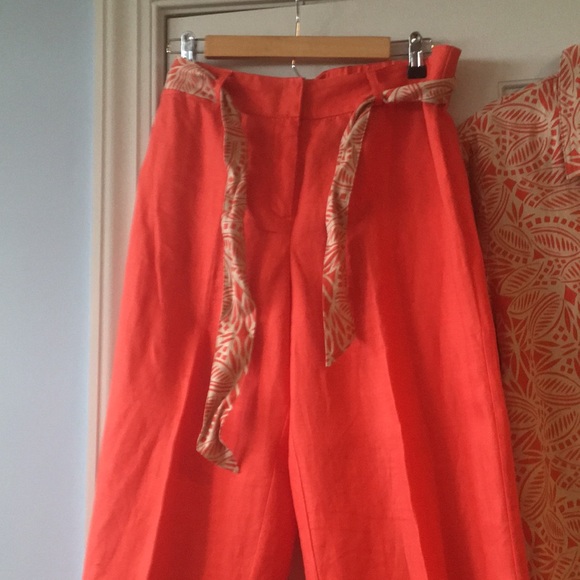 Two piece outfit. - Picture 2 of 4